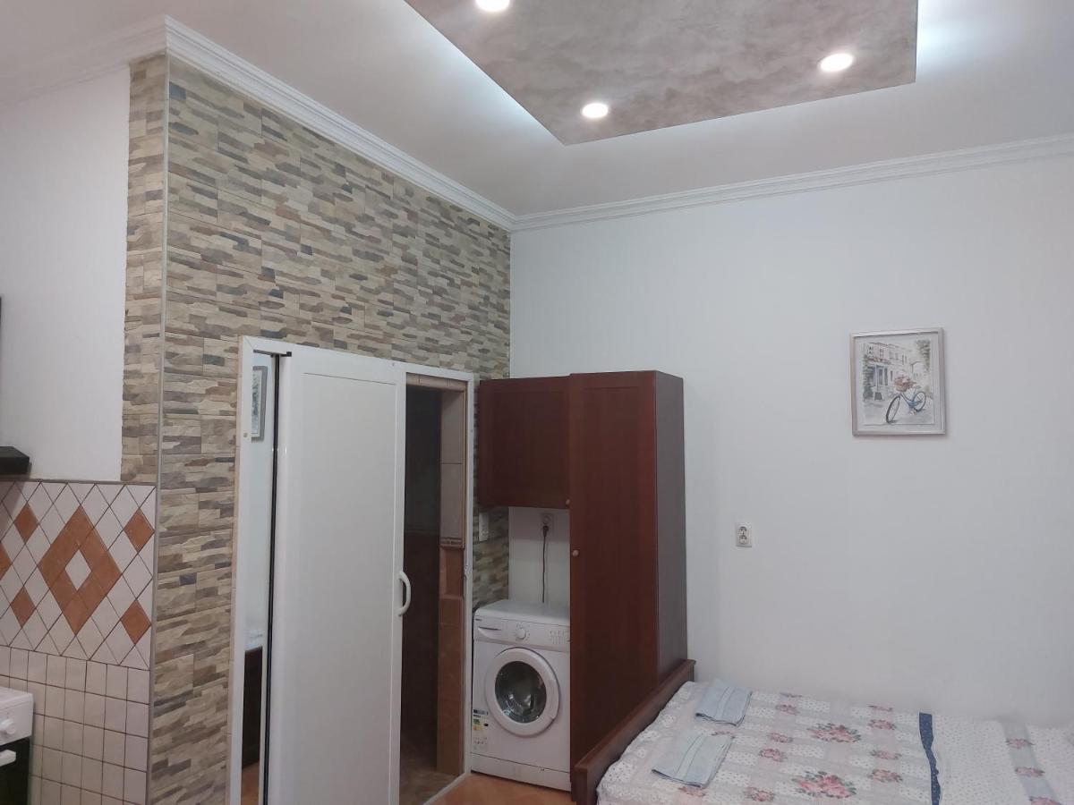 Apartments Mira Tivat Bagian luar foto