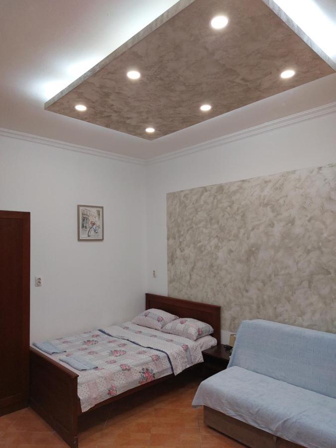 Apartments Mira Tivat Bagian luar foto