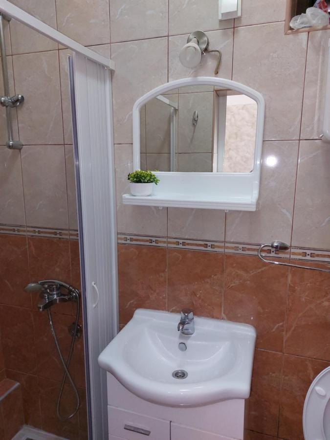 Apartments Mira Tivat Bagian luar foto