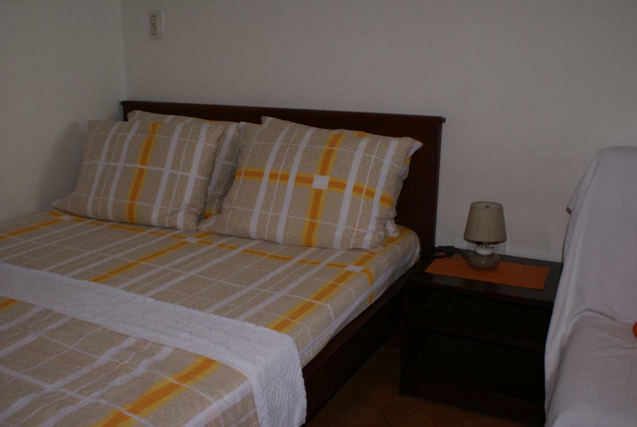 Apartments Mira Tivat Bagian luar foto
